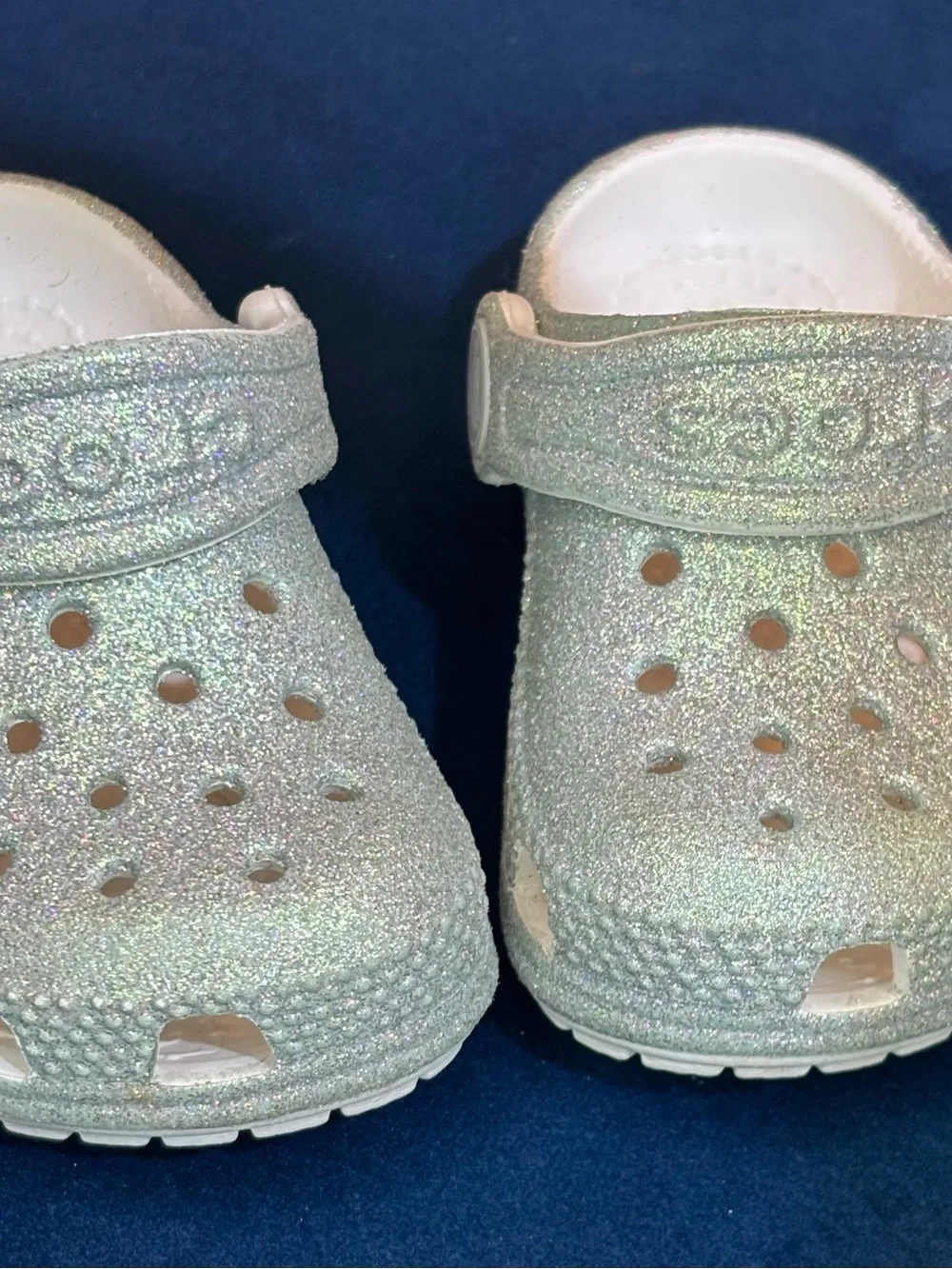 CROCS Kids Glitter Clog in Iridescent Silver C4